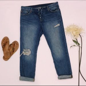 Levi 501 Slightly Ripped Cropped Jeans